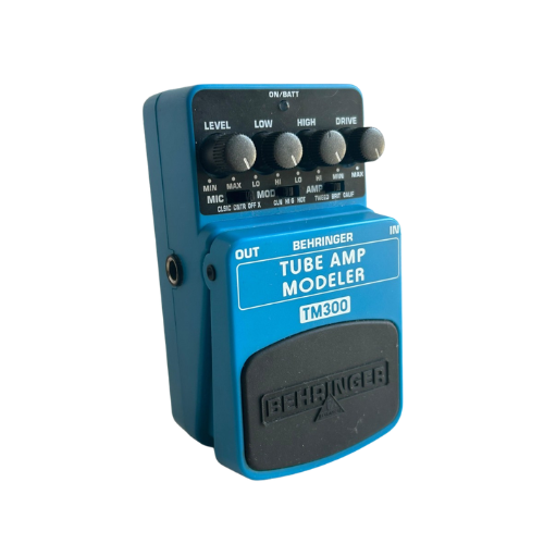 Behringer Tube Amp Modeler TM 300